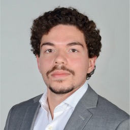 Simon Tchaghlassian portrait
